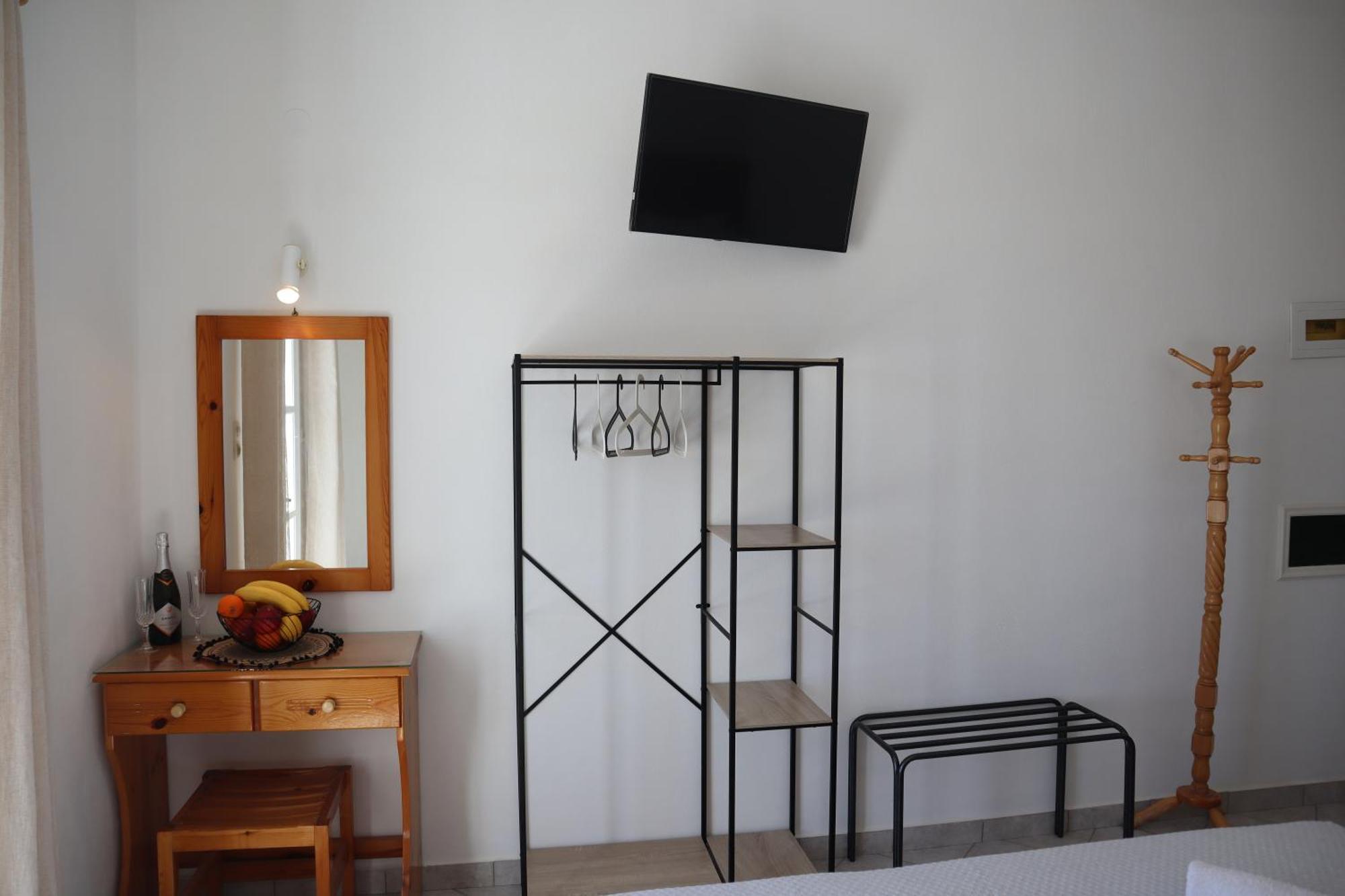 Pension St.George Rooms & Studios Perivolos  Exterior foto