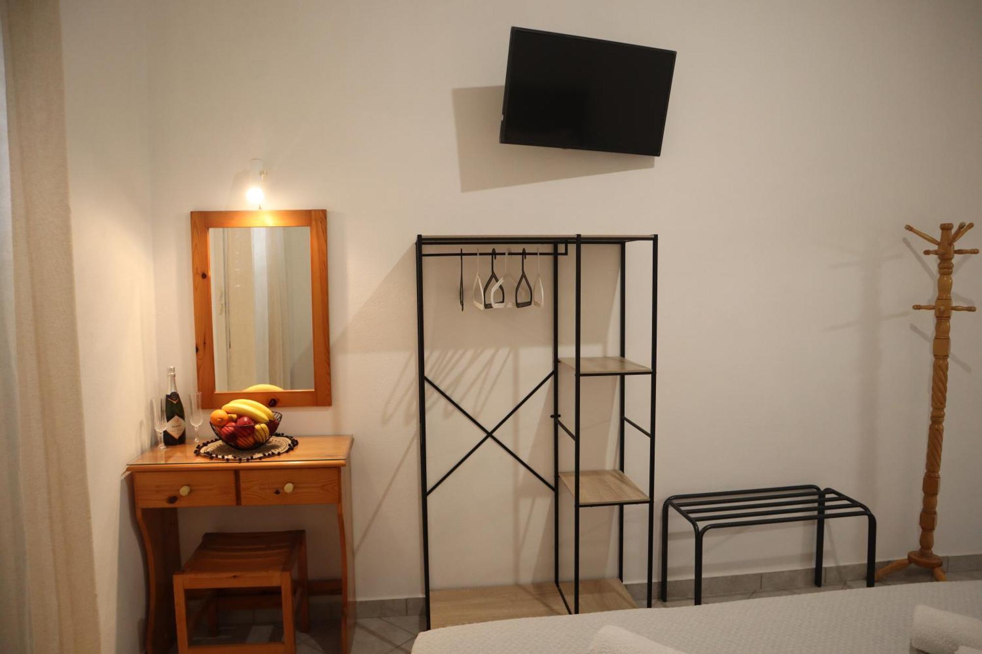 Pension St.George Rooms & Studios Perivolos  Exterior foto